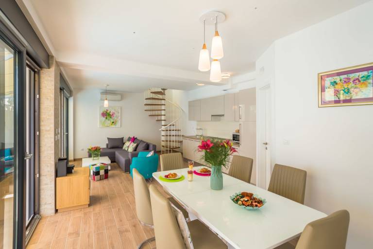 Fully equipped villa with yard & terrace | Beach nearby | Pets are welcome — photo 5