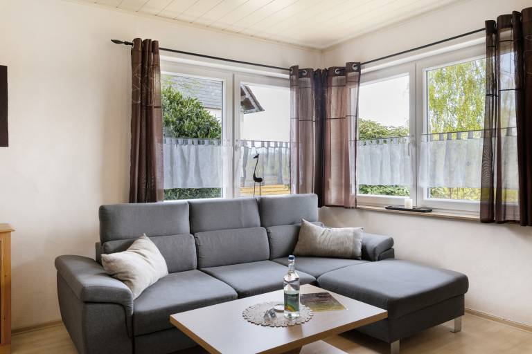 Fully equipped rental apartment with garden, terrace & fast internet | Garden view | Pets are welcome — photo 2