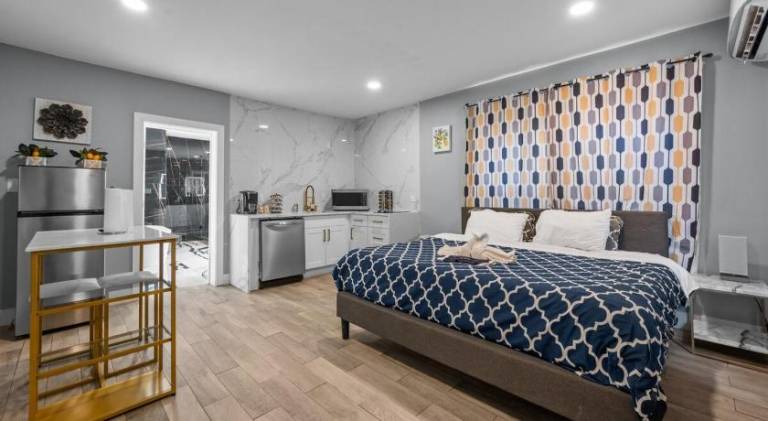 Tranquil Escape- Spa Bath & Pool for One or Couples in Houston, TX