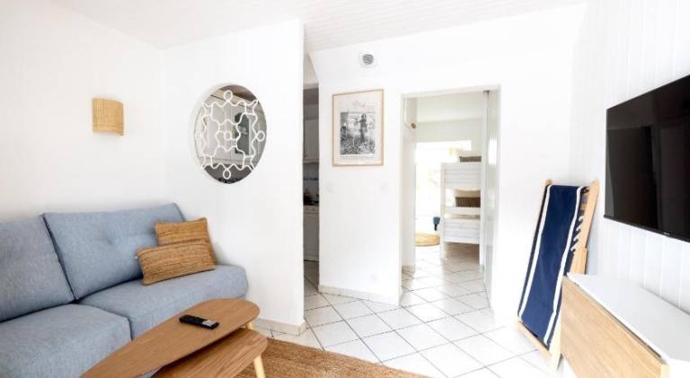 Serviced apartment with terrace — photo 2