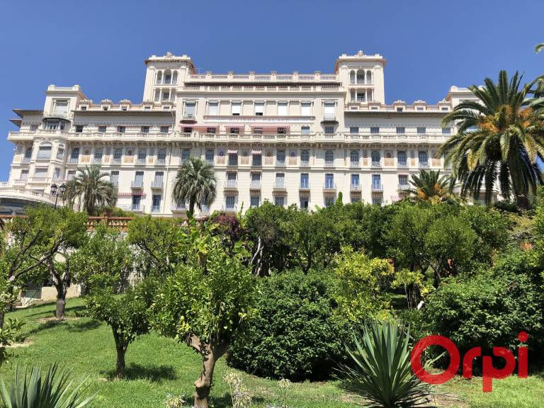 Studio  Menton