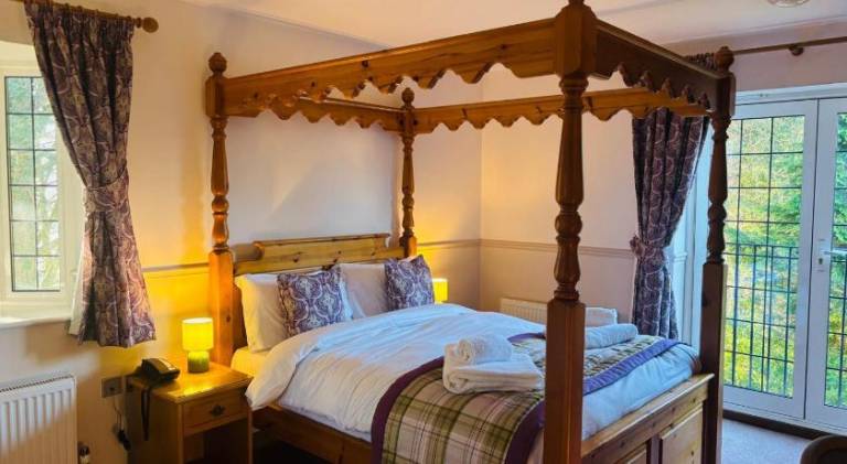 Little Silver Country Hotel in Ashford