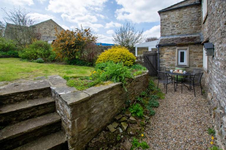 3 Bed in Thornton Rust oc ds1064