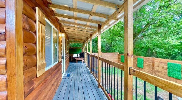 Vacation home with jacuzzi — photo 4