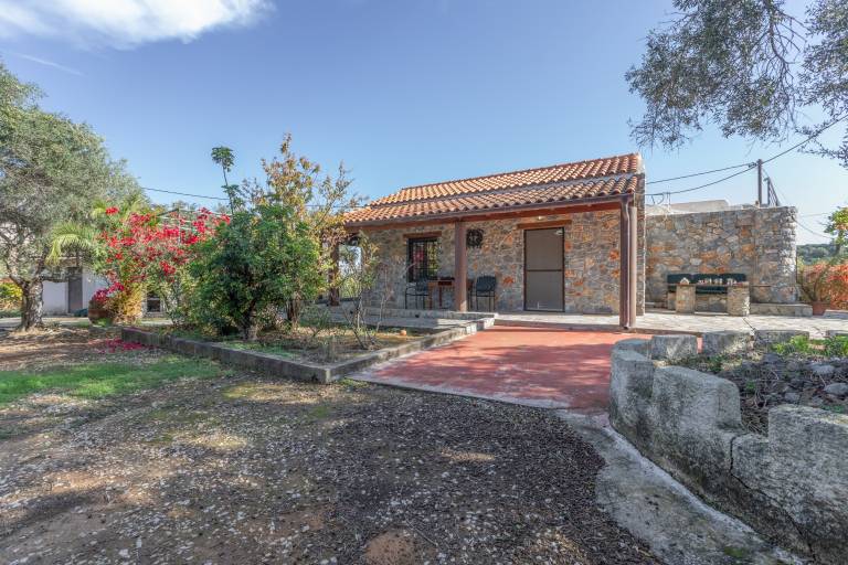 Stone House Among the Trees with Private Garden, Terrace & Wi-Fi in Chania
