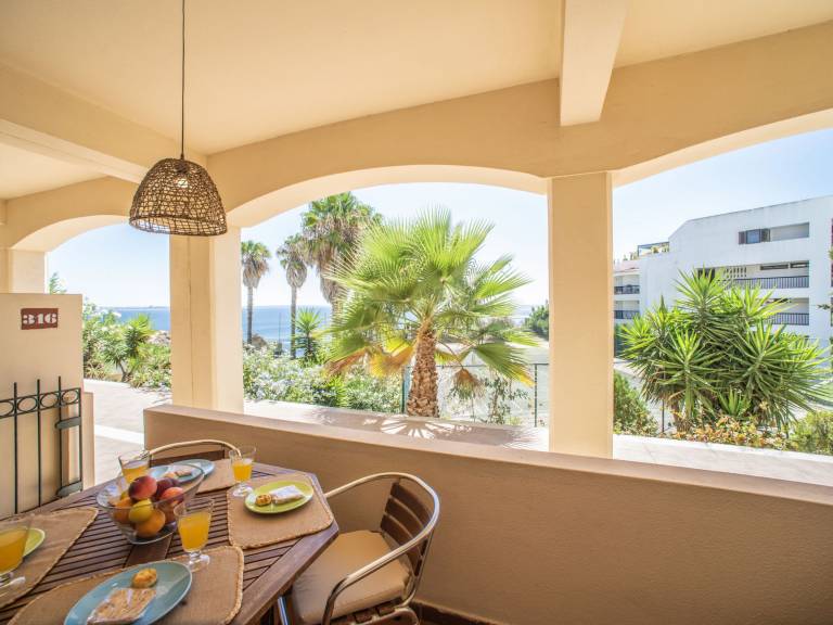 House  Meia Praia