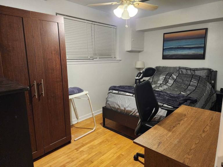 Private room North York