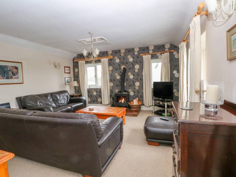 Family-friendly cottage with garden | Pets allowed — photo 3