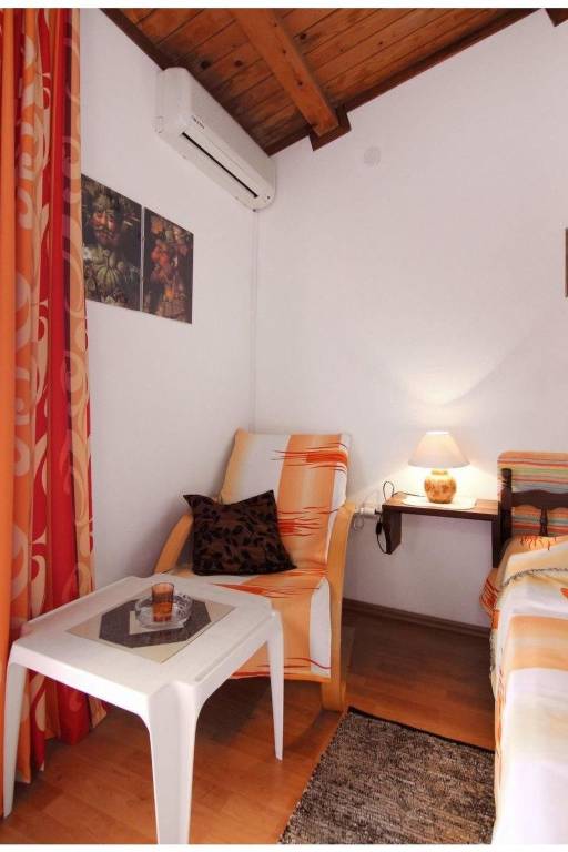 Holiday apartment with barbeque & terrace — photo 4