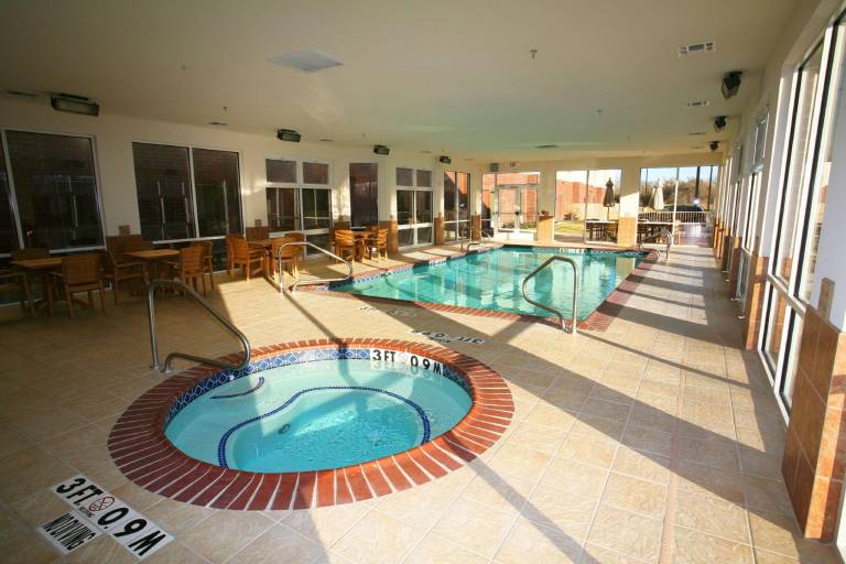 Hampton Inn & Suites Stephenville — photo 2