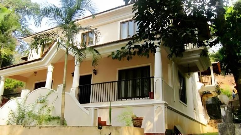 Villa Waterfront Baga Beach With Private Pool — photo 4