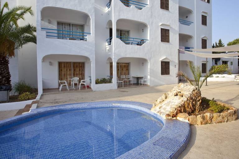 Aparthotel  Sa Coma