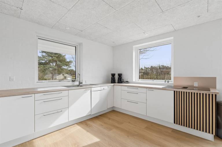 Child-friendly vacation home with barbecue, sauna & terrace | Sea view | Pets are welcome — photo 4
