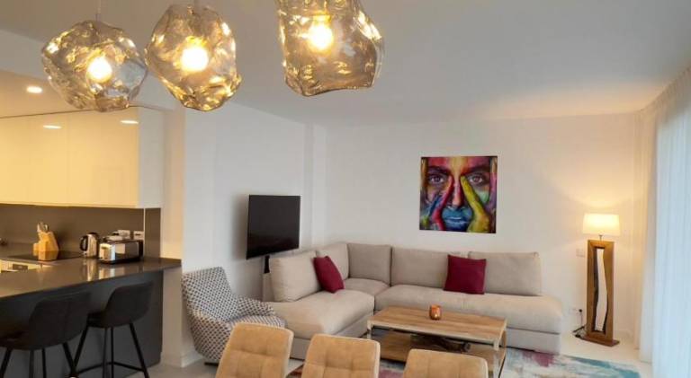 NEW SPACIOUS 4 BEDROOMS APARTMENT IN ESTEPONA 10 min walk to the BEACH — photo 3