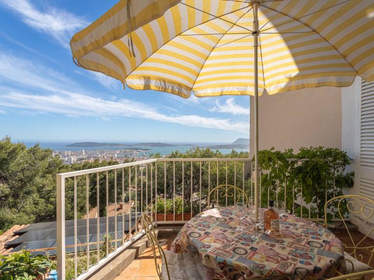 House with terrace, garden & hot tub | Sea view — photo 3