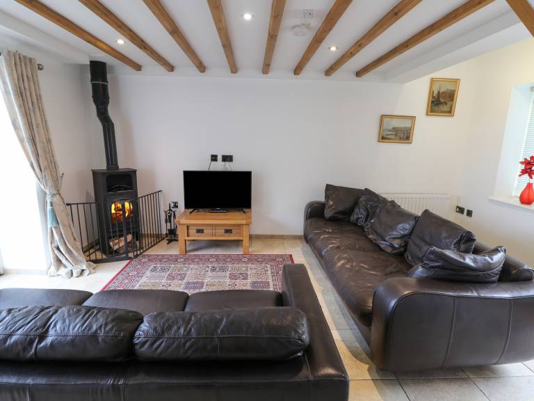 Cottage with barbecue & garden | Beach view — photo 4