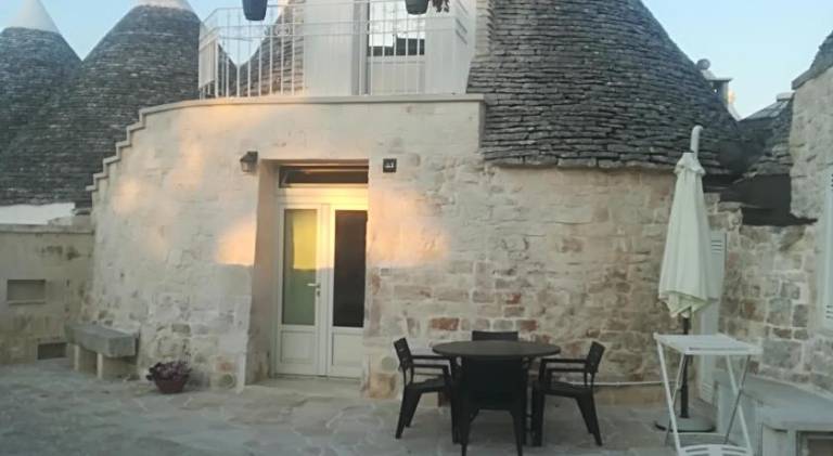 Vacation home with terrace | Pets allowed in Locorotondo