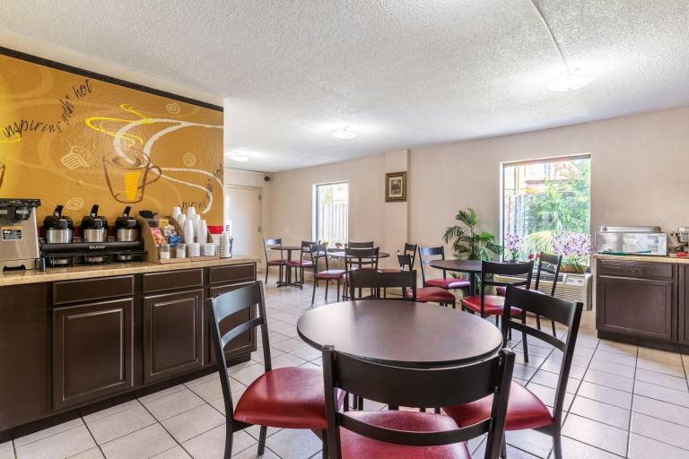 Red Roof Inn Hardeeville — photo 5