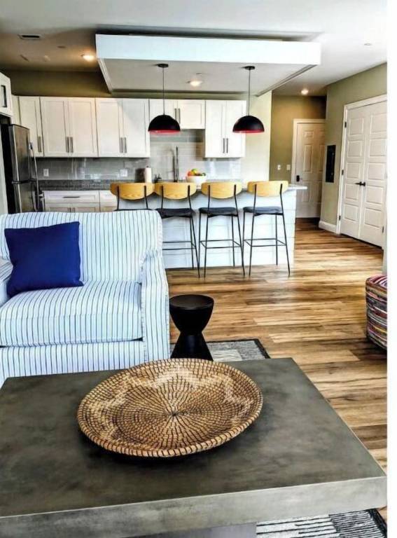 Apartment  New London