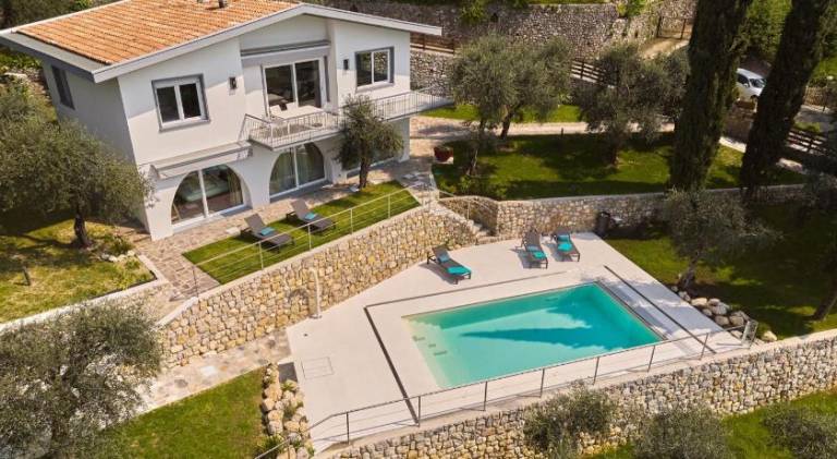 Charming villa with pool | Pets are welcome in Malcesine