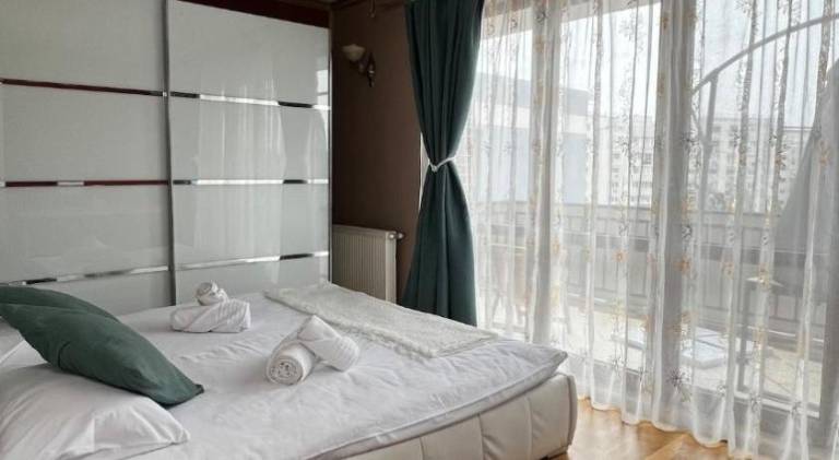 Lovely apartment with terrace | Near Romanian Patriarchal Cathedral | Dogs allowed in Bucharest