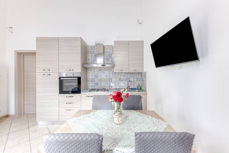 Mauricarol Residences - Apt with Private Terrace, Wi-Fi & Air Conditioning — photo 3