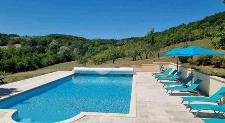 Vacation home with barbeque, yard & terrace — photo 2