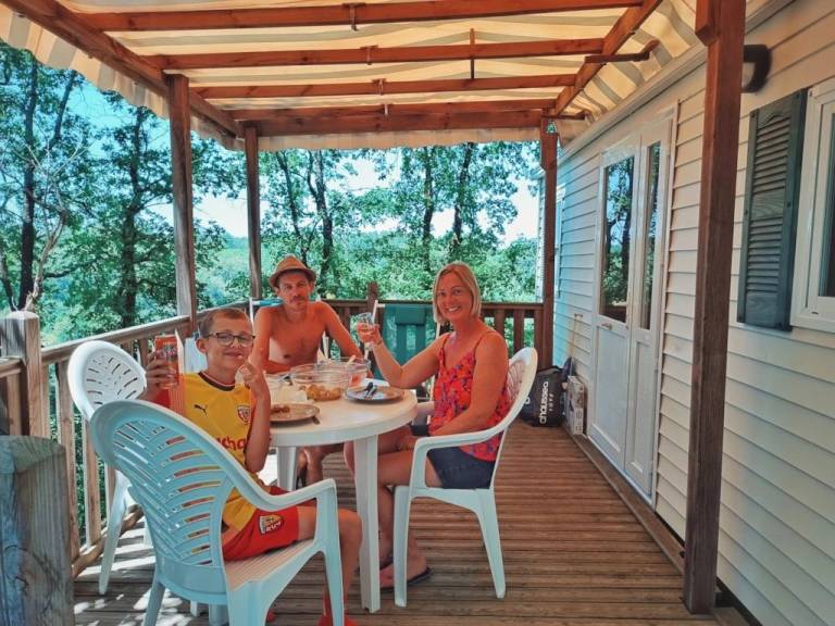 Family-oriented nice camping suite with heated pool | Pets are welcome — photo 4