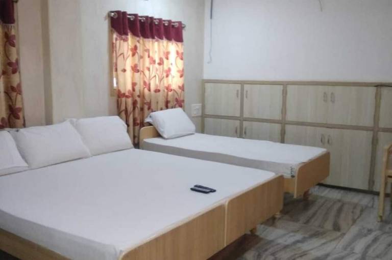 IROOMZ GVK Residency