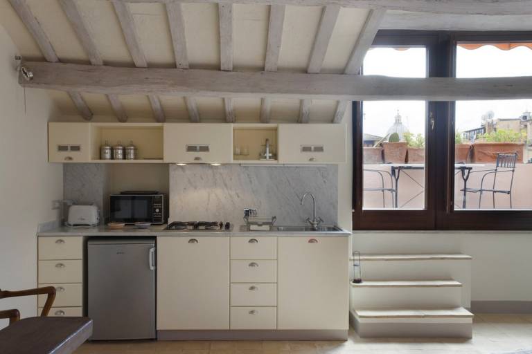 Holiday apartment with patio | Next to Trevi Fountain — photo 5