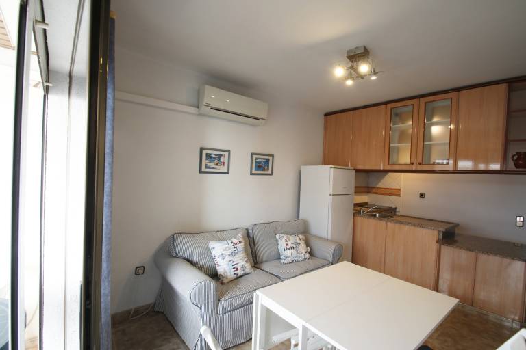 Apartment with 1 room for 4 persons — photo 2