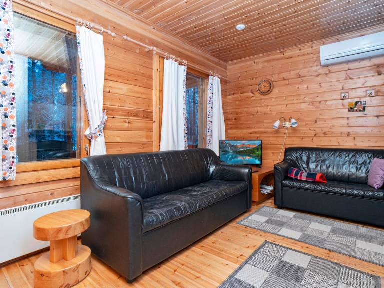 Charming vacation home with sauna | Pets allowed — photo 5