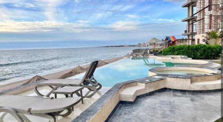 Apartment with hot tub & pool | Pets are welcome — photo 3