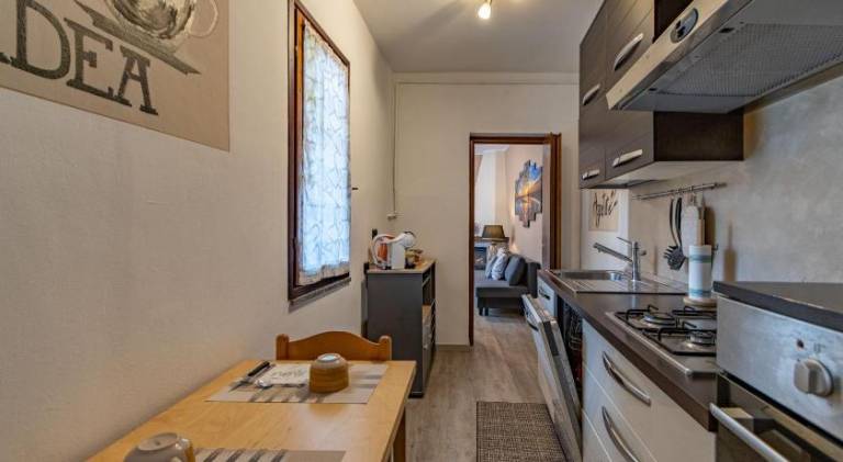 Holiday apartment with garden — photo 2