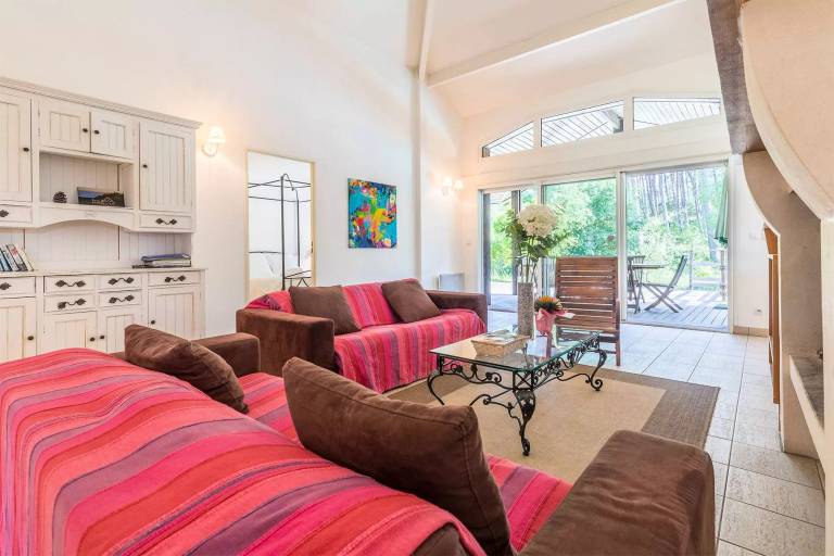Vacation home with patio, private pool & yard — photo 2