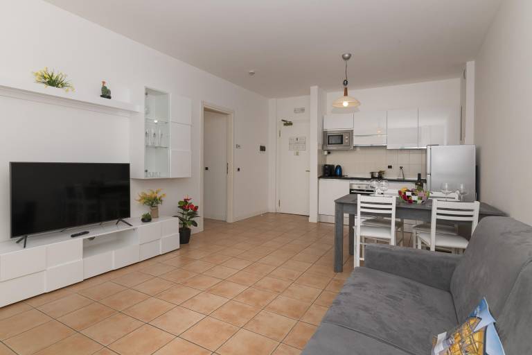 Holiday apartment with patio | Mountain view — photo 3