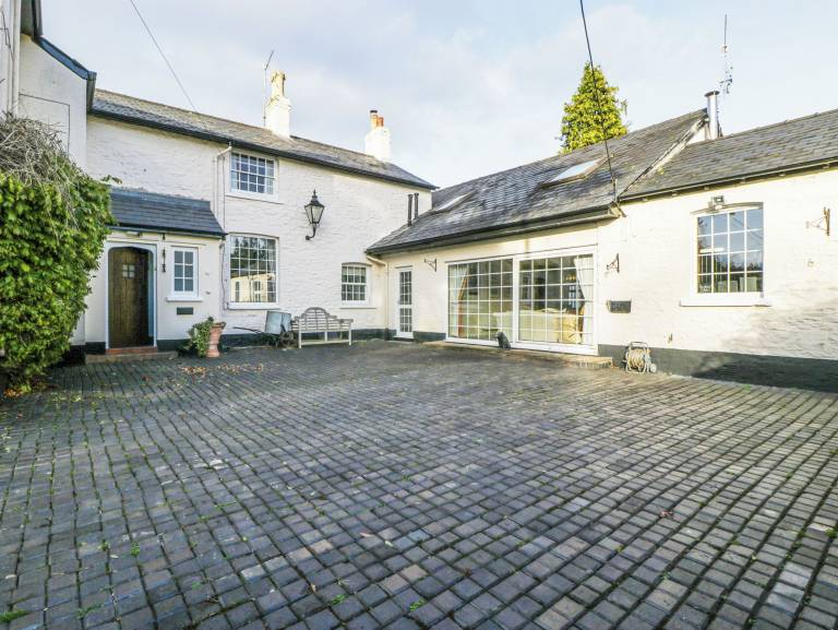 Cottage  Abergavenny