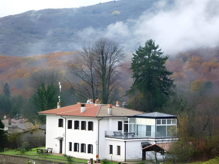 Charming rental apartment with yard, patio & barbeque | Dogs allowed in Pordenone