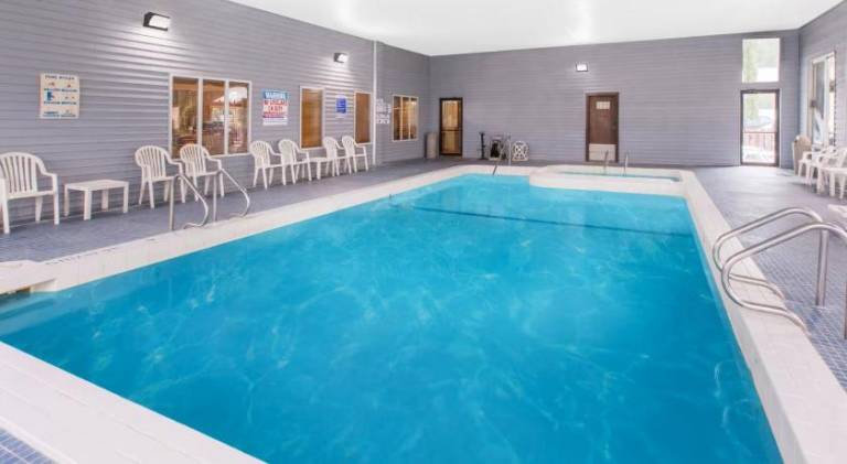 Days Inn by Wyndham Sault Ste Marie MI — photo 2