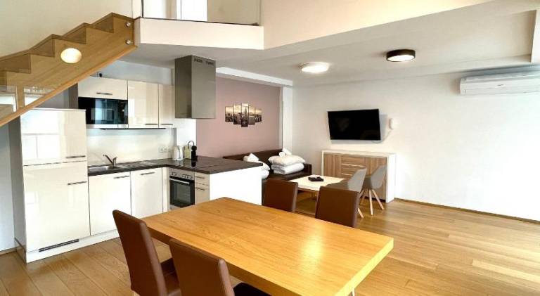 Apartment with patio | Perfect for remote work in Vienna