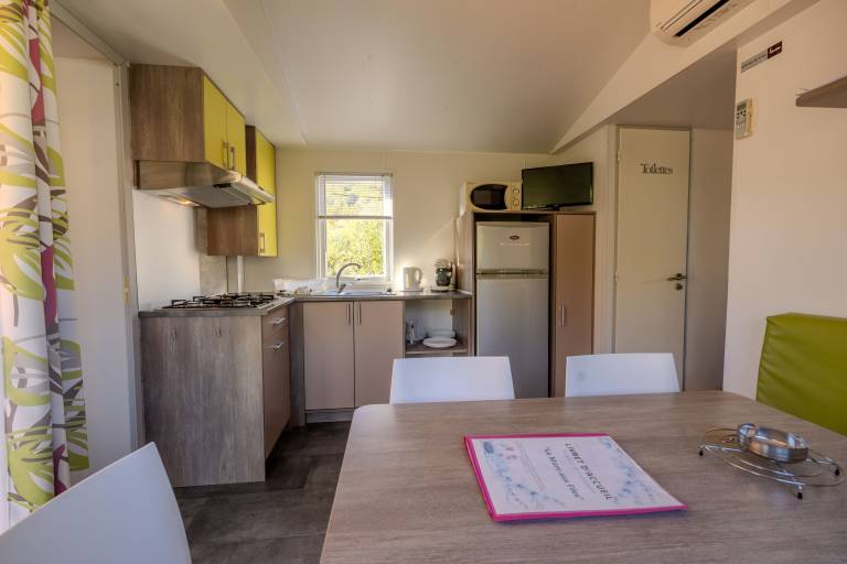 Lovely mobile home with terrace, garden & pool | Mountain view | Pet-friendly — photo 5