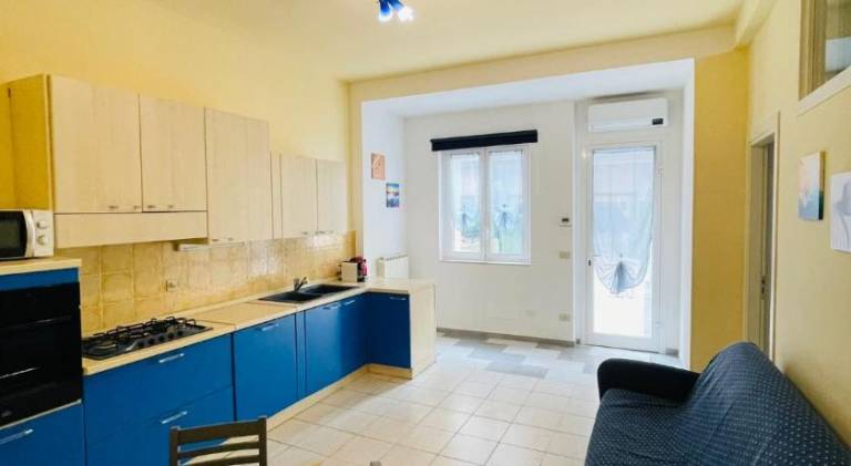 Apartment with 1 room for 4 persons — photo 2