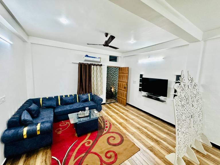 Villa with patio & sauna | Pets are welcome in Indore