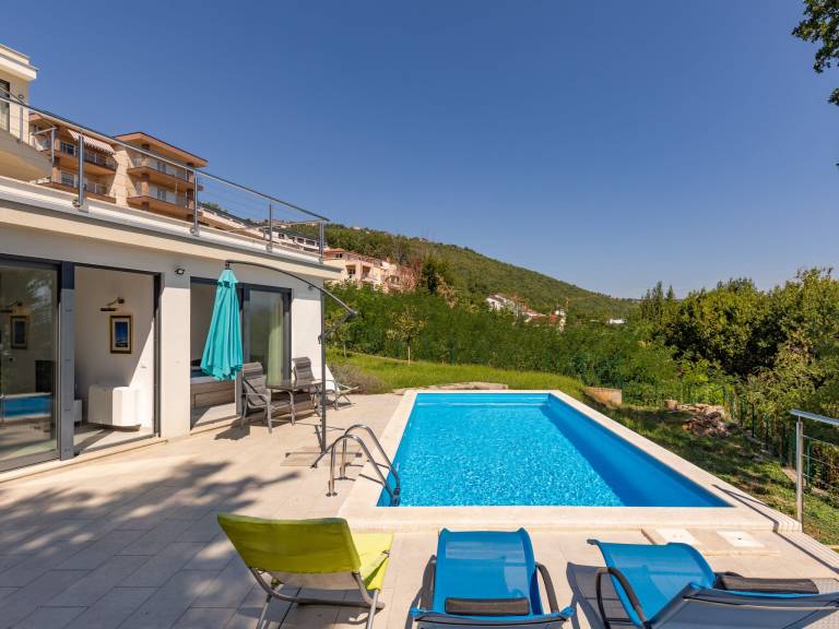 Vacation home with terrace, grill & private pool | Sea view — photo 2