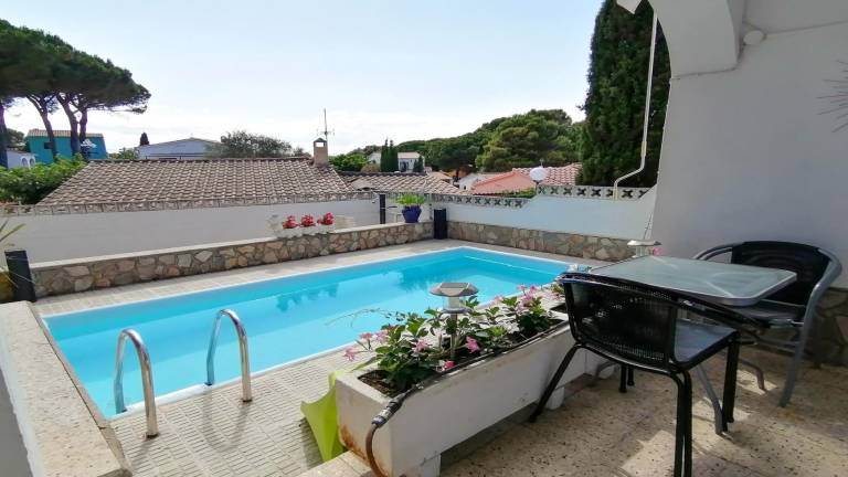 Villa with patio, private pool & BBQ — photo 5