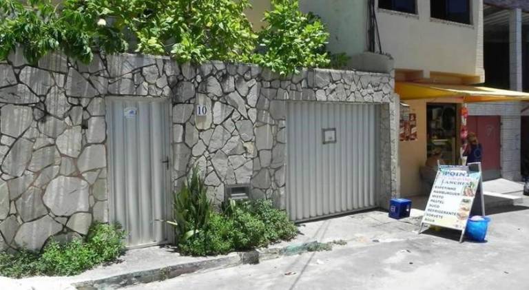 House with 2 rooms for 6 persons in Salvador