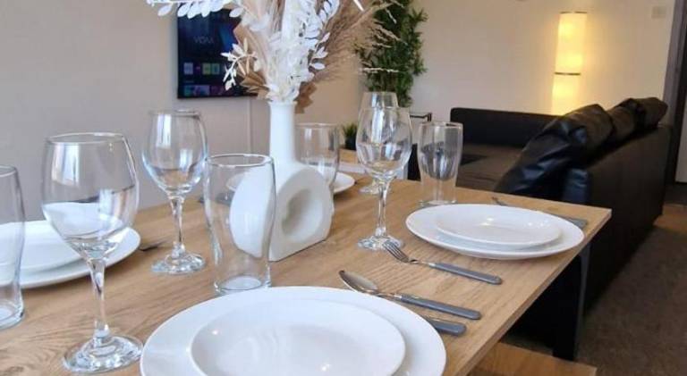 Thesiger Court Apartments - Free Private Parking - by Property Promise — photo 3