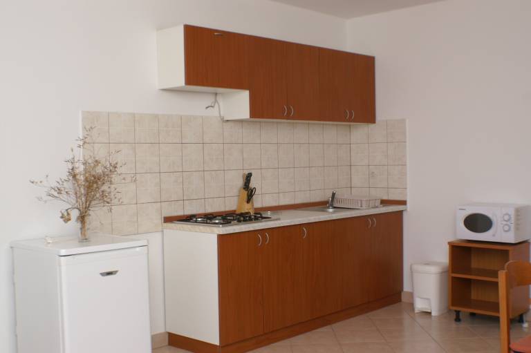 One bedroom apartment near beach Kustići, Pag (A-4087-e) — photo 4