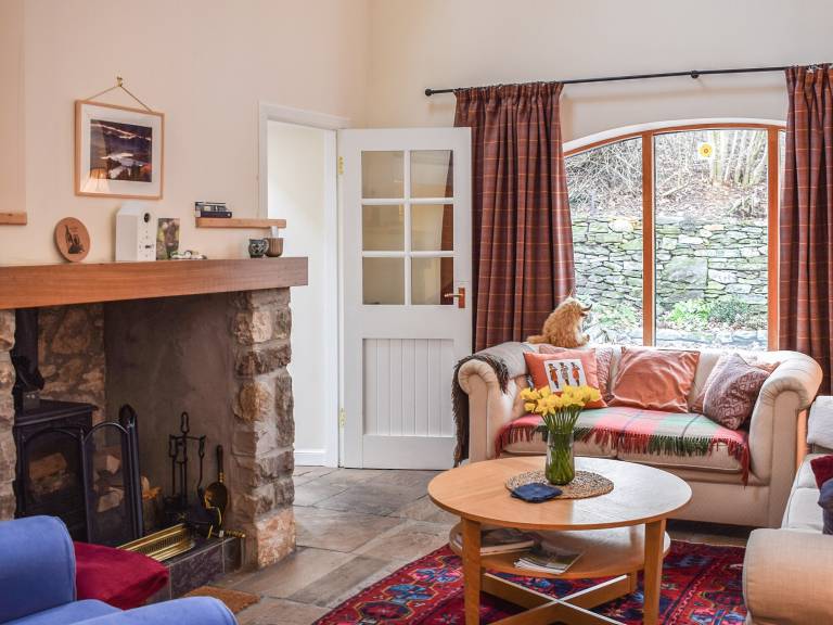 Child-friendly cottage with garden & grill | River view | Pet-friendly — photo 2