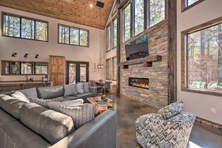 House Broken Bow